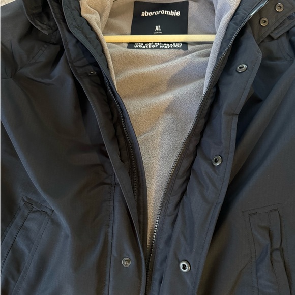 Kids Abercrombie & fitch jacket with hoodie size xl - Picture 5 of 6